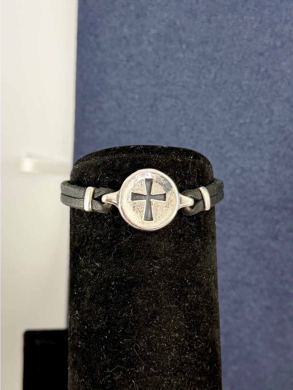 JAMES AVERY Sterling Silver Cross Disc Medallion Black Leather Bracelet RETIRED